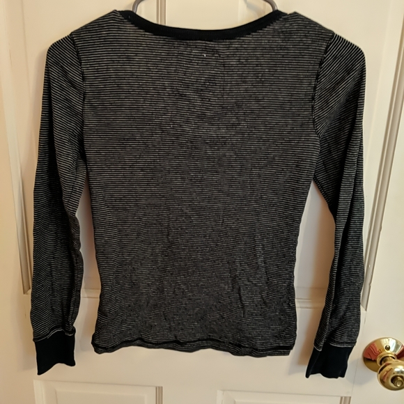 Women's Macy's Long Sleeves Black And White Striped Size XS EXTRA SMALL Buttoned - Picture 4 of 5